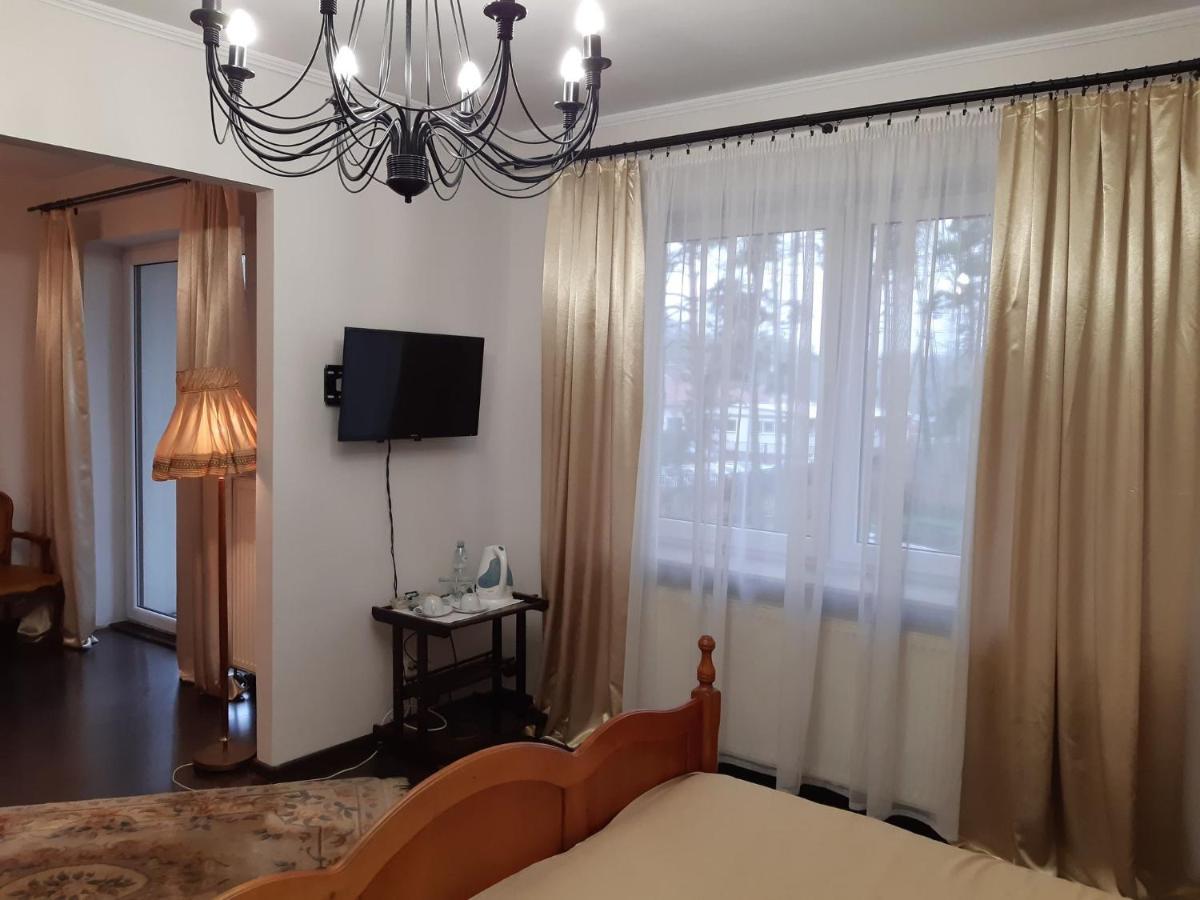 Fantazja - Restauracja I Noclegi رادوم المظهر الخارجي الصورة
